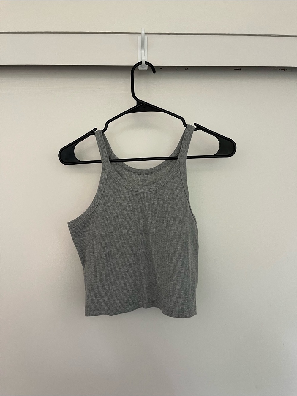 Gray Ribbed Tank Top - Women's Casual Crop